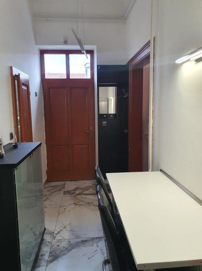 Monar City Center Apartment Free Parking Кошице Экстерьер фото